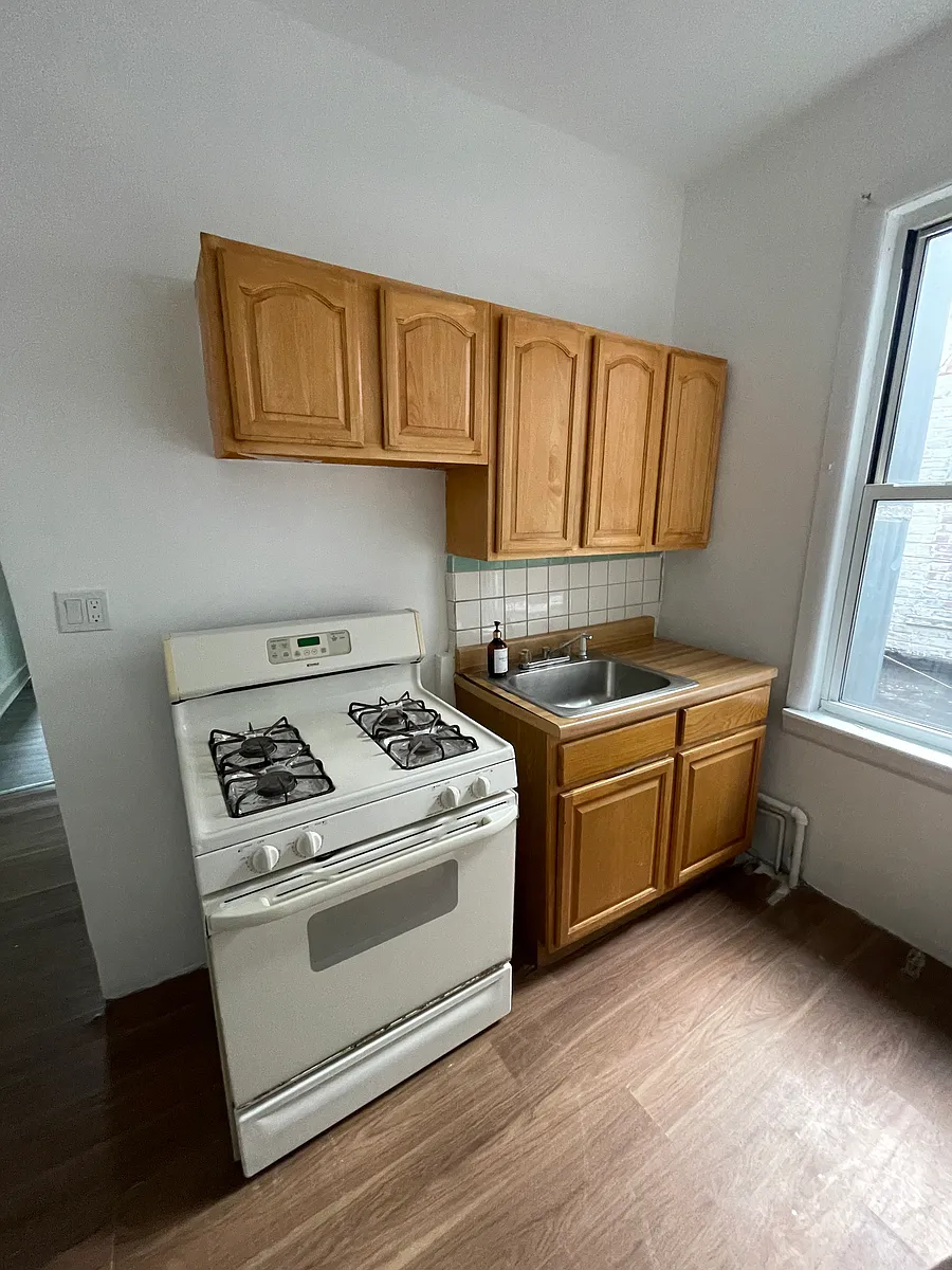 Building Photo - 147-16 Hillside Ave #1A