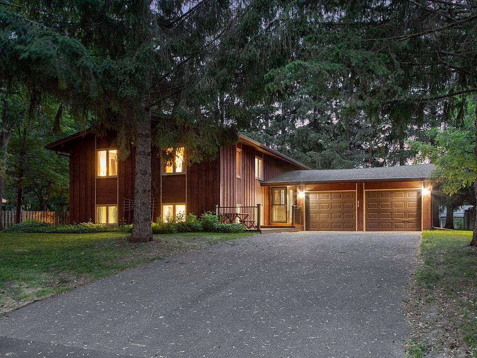 1st image of 4007 Birch Knoll Dr