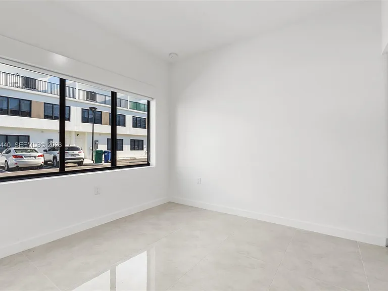 14513 SW 261st St #EFFICIENCY — Photo 4