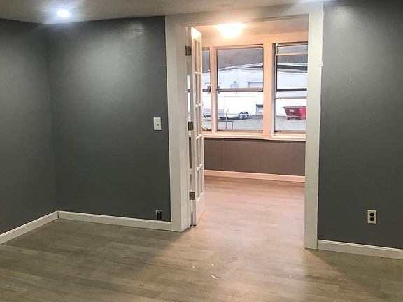 Living Room into Sun Room
