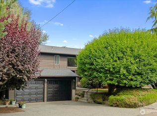 525 Holly Dr, Edmonds, WA 98020