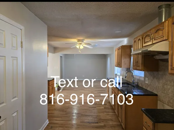 5722 W 70th Ter, Overland Park, KS 66204