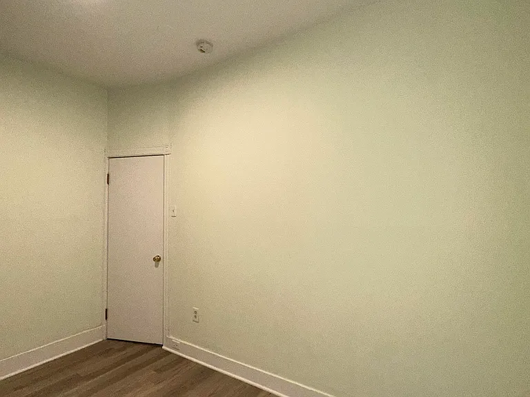 335 Summit Ave #1 — Photo 9