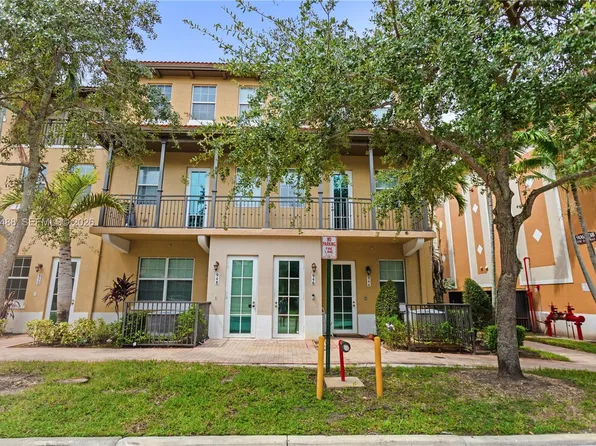 946 SW 147th Ave #2614, Pembroke Pines, FL 33027