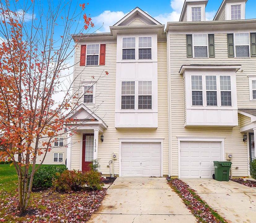 1st image of 44272 Beaver Creek Dr