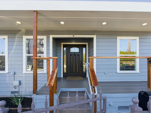 5729 Bancroft Ave, Oakland, CA 94605