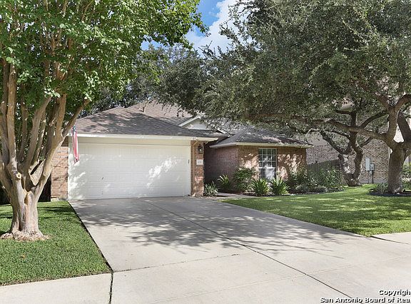 2nd image of 416 Deer Meadow Blvd
