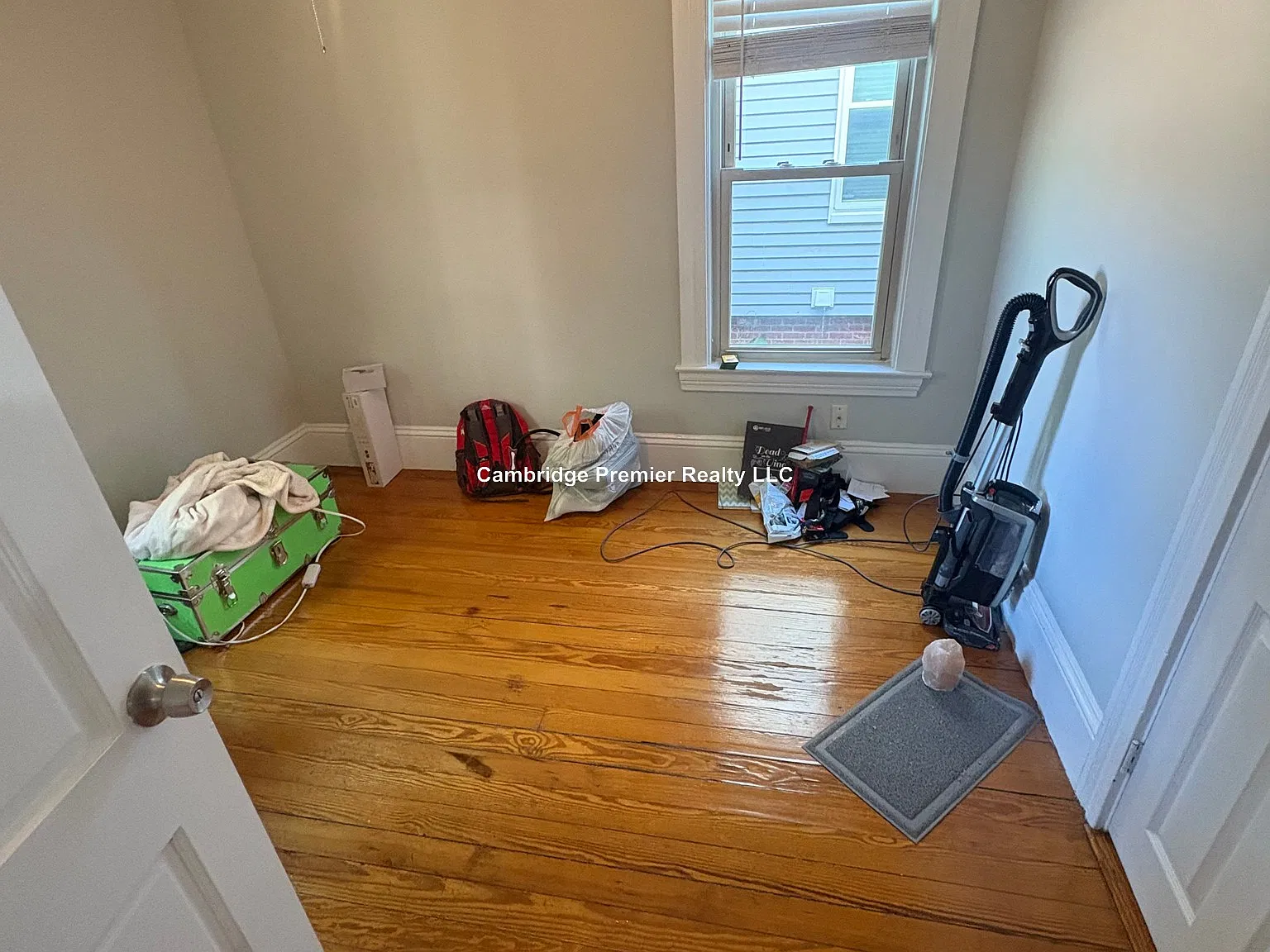 2 bed, 900 sqft, $2,900 — Photo 4