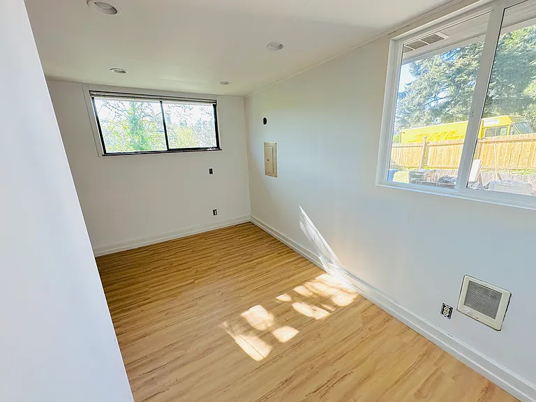 5640 23rd Ave SW #1 — Photo 7