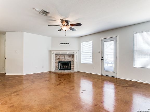 2nd image of 3907 Wisteria Way