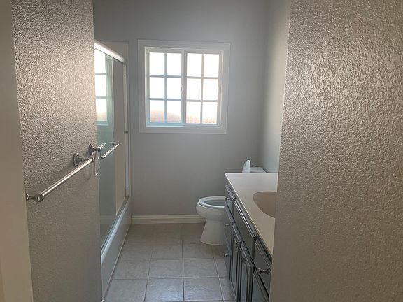 2nd Bathroom