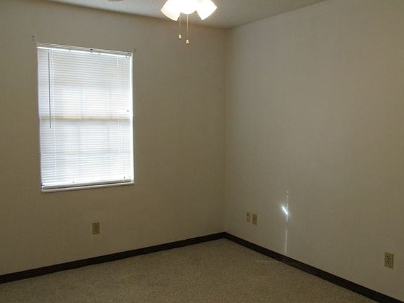 5th image of 856 Belle Rose Cir