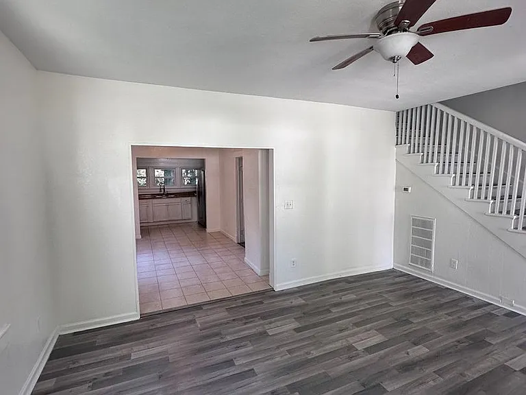 2815 Keller Ave — Photo 3