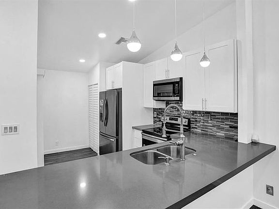 4th image of 4497 Treasure Cove Dr #4497