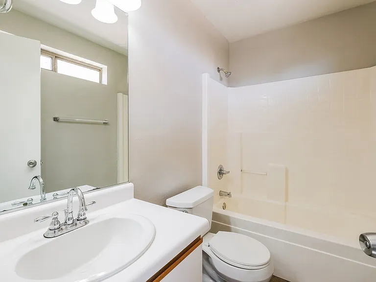 15843 W Woodlands Ave — Photo 15