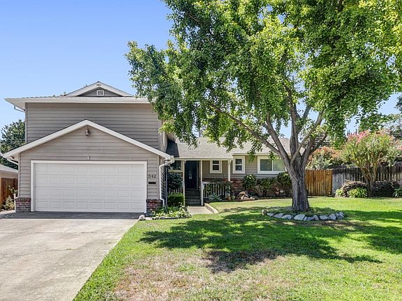 2nd image of 7162 Palace Cir