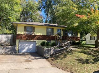 421 Maple St, Liberty, MO 64068