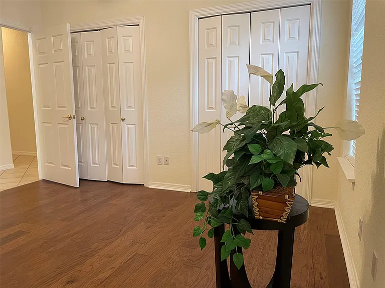 120 W Brazos Dr — Photo 25