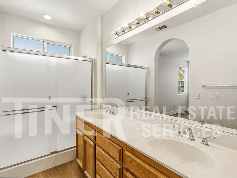 9716 Marianna Way — Photo 14