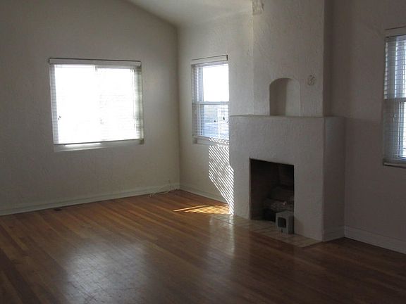 3rd image of 1106 Mesita Dr