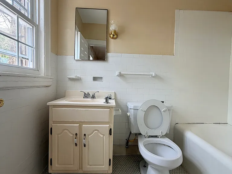 1499 Ella T Grasso Blvd #B6 — Photo 11