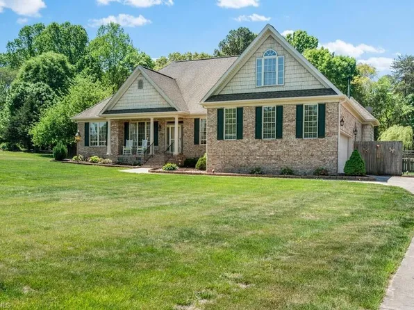 160 Serenity Pointe Dr, Kernersville, NC 27284