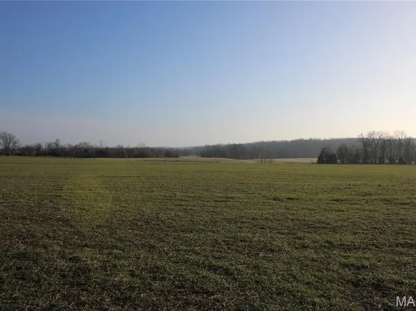 7 Sharps Pl, Perry, MO 63462