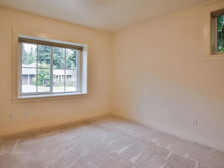 1086 Village Loop — Photo 15