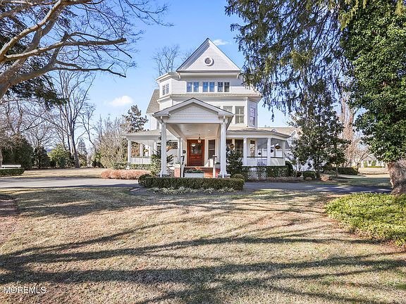 2nd image of 297 Sycamore Avenue