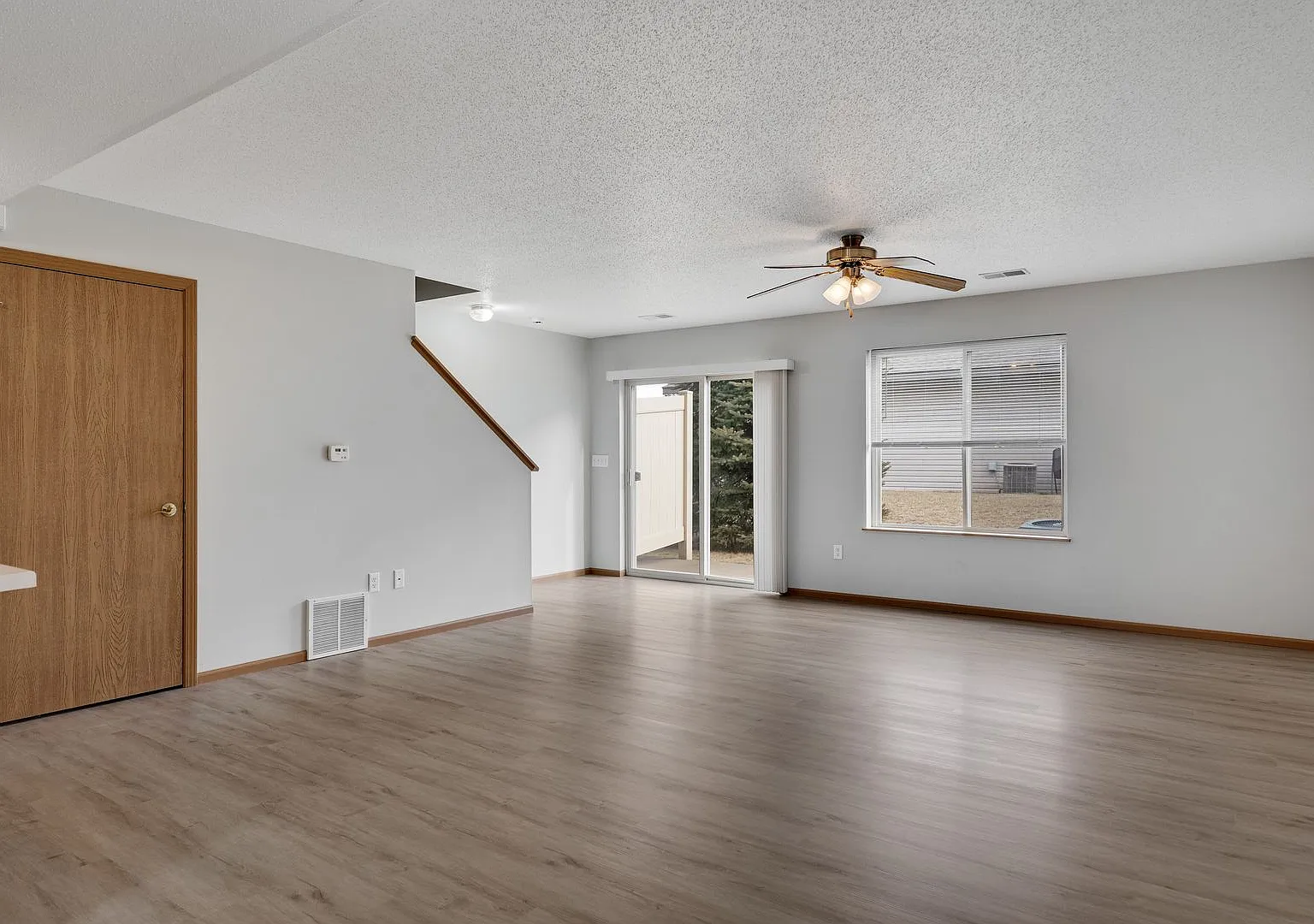 1208 Eastwood St — Photo 4
