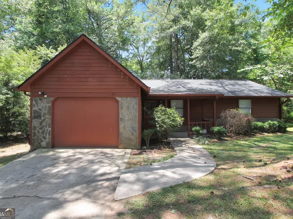 9329 Forest Knoll Dr, Jonesboro, GA 30238