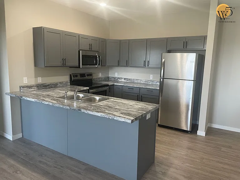 West 5th Townhomes — Photo 20