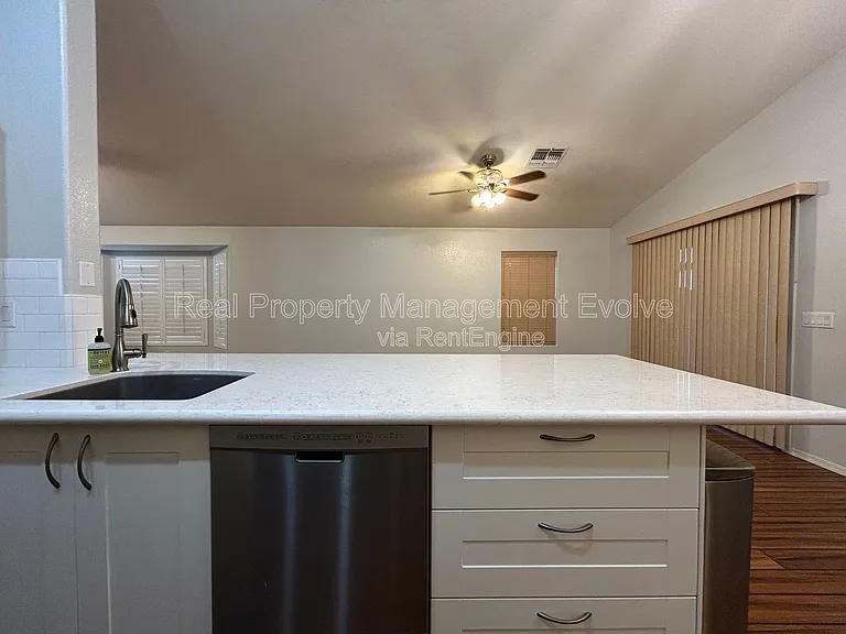 16036 N 11th Ave #1019 — Photo 11