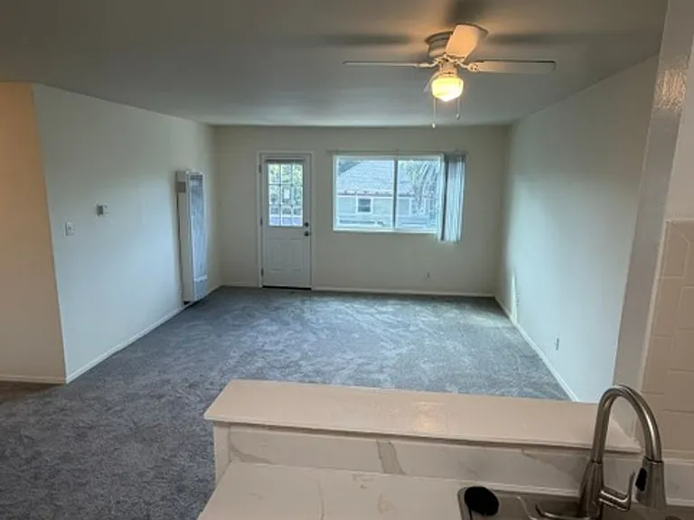 407 Fairmount Ave — Photo 26