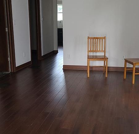 5th image of 406 E Caven St