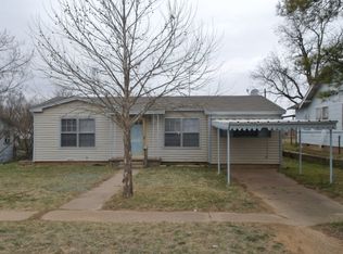 1069 Oak St, Colorado City, TX 79512