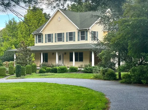 15683 Dover Rd, Upperco, MD 21155