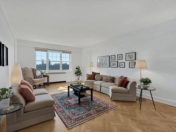 3rd image of 180 Cabrini Blvd APT 72