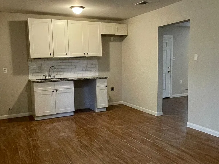 3411 Market St #B — Photo 2