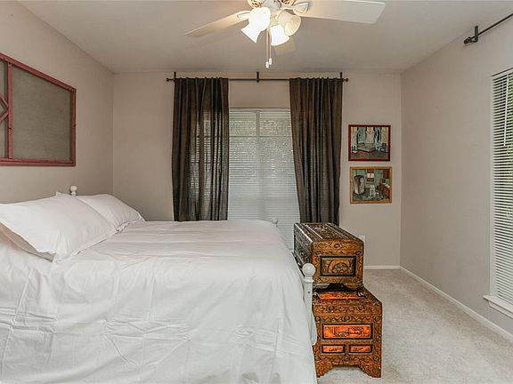4th image of 1807 Stoney Brook Dr APT 201