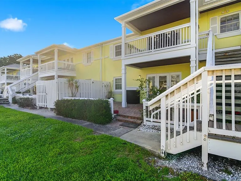 5174 Beach Dr SE #D — Photo 28