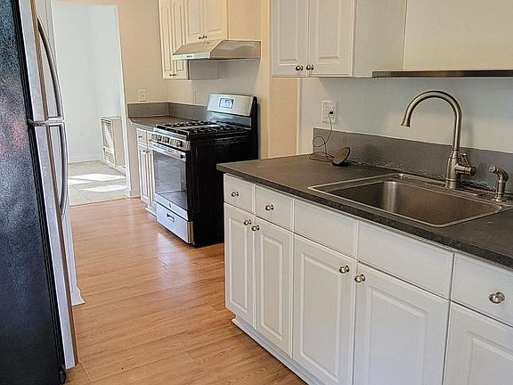 2nd image of 141 Sullivan St #3