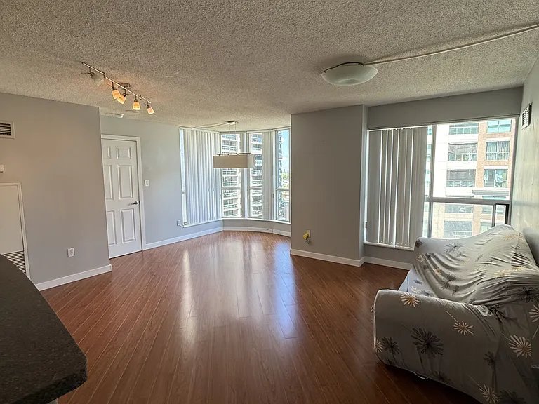 23 Lorraine Dr #1012 — Photo 16