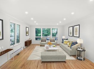 35 Jordan Ln, Stamford, CT 06903