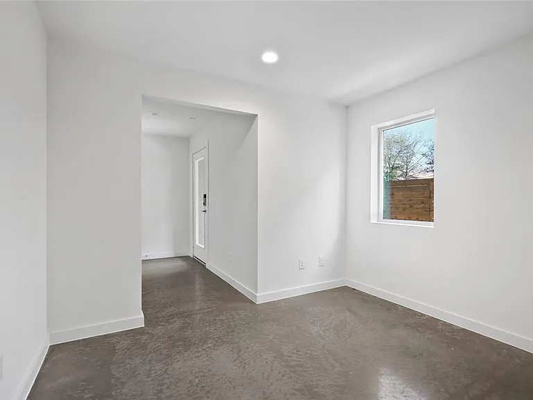 4713 Bryan St #504 — Photo 5
