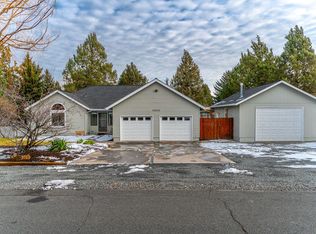 63620 Boyd Acres Rd, Bend, OR 97701