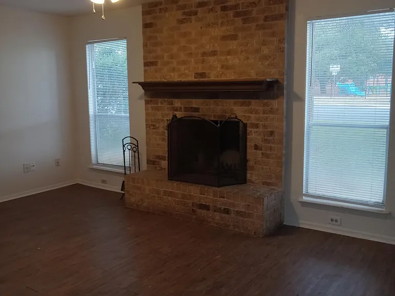 6018 Westcreek Dr #B — Photo 4