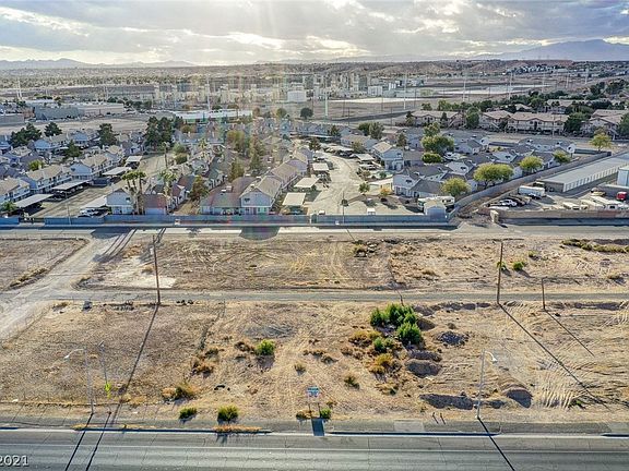3rd image of Boulder Hwy