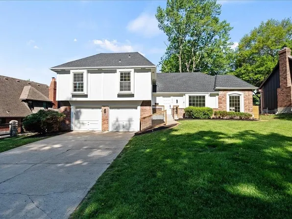 10310 Eby St, Overland Park, KS 66212