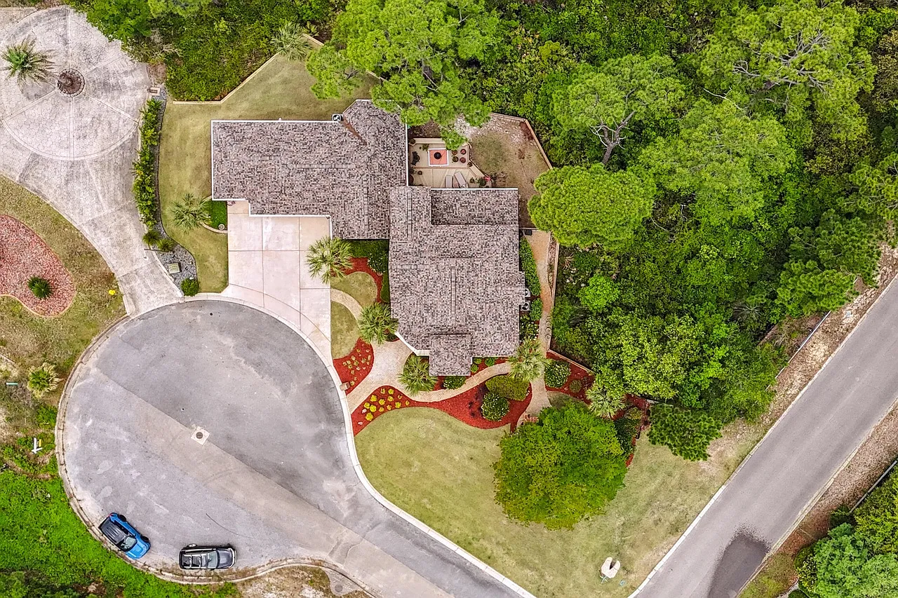 5 bed, 3.5 bath, 2782 sqft, $4,825 — Photo 2